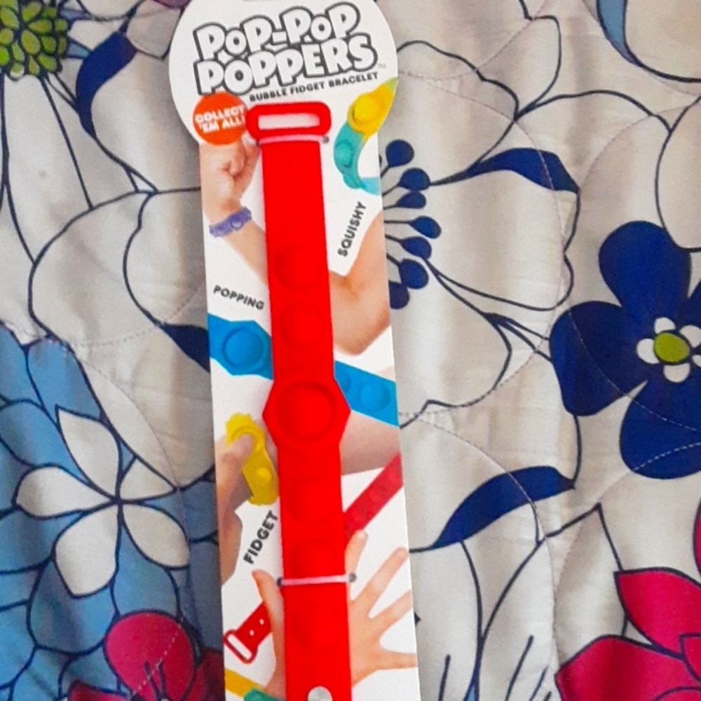 Pop-pop poppers bracelet
